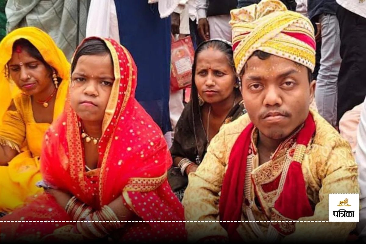 Unique Wedding : 2.5 फीट की दुल्हन-3 फीट का दूल्हा, शादी करने के लिए जहाज से
मारी हीरो जैसी धांसू एंट्री, बाराती रह गए हैरान