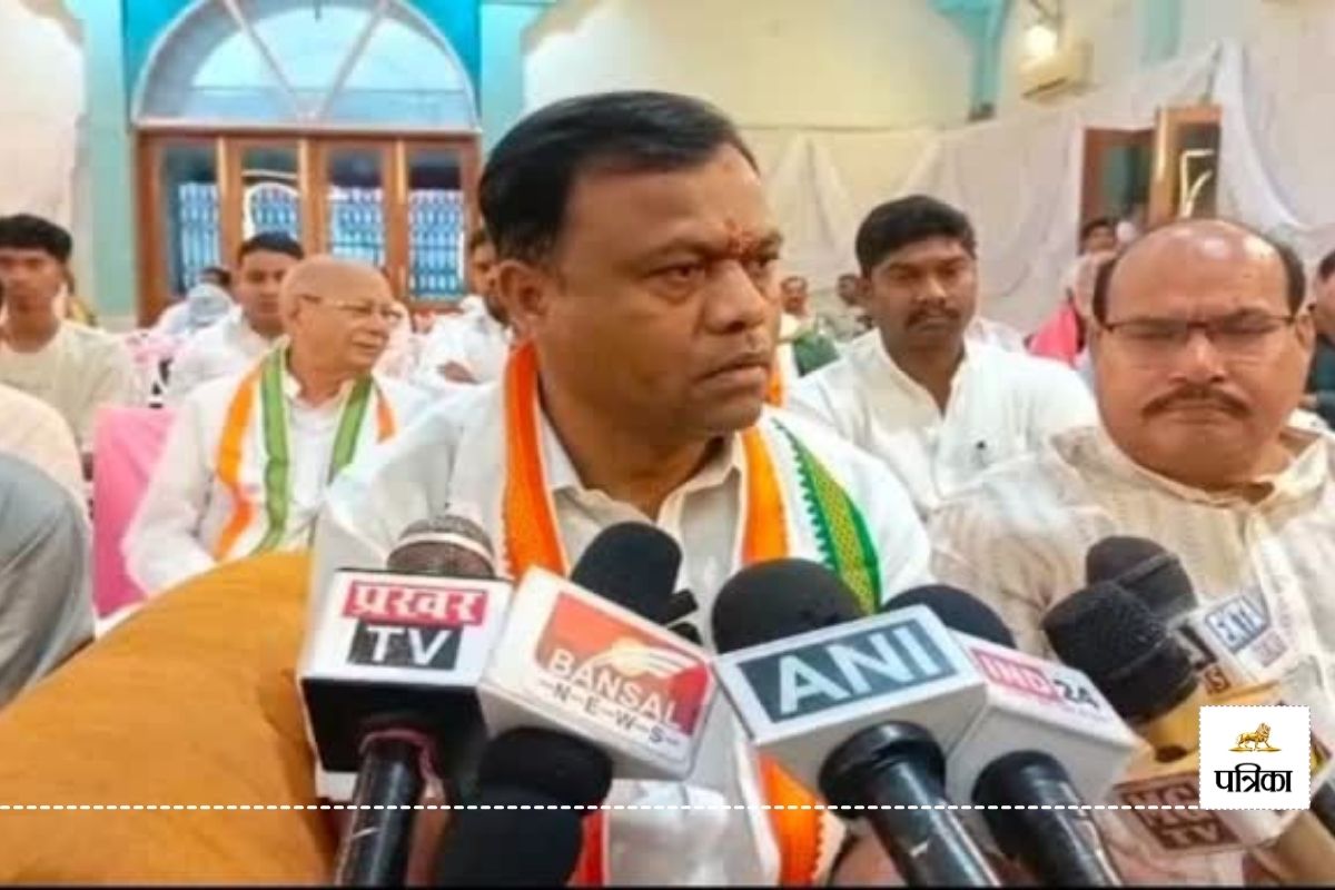 दीपक बैज ने BJP पर निशाना साधा, कहा- बस्तर की खदानों को मित्रों को सौंप रही डबल इंजन की सरकार