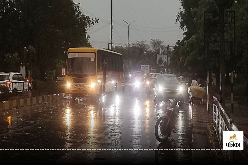 CG Weather Update: झमाझम बारिश के बाद अंधेरे में डूबा रहा शहर, रात भर गुल रही बिजली
