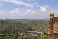 Ramgarh Dam: पुनर्जीवन के साथ पर्यटन की दृष्टि से संवरेगा बांध, लौटेगी रौनक,
प्रशासन तैयारी में जुटा - image