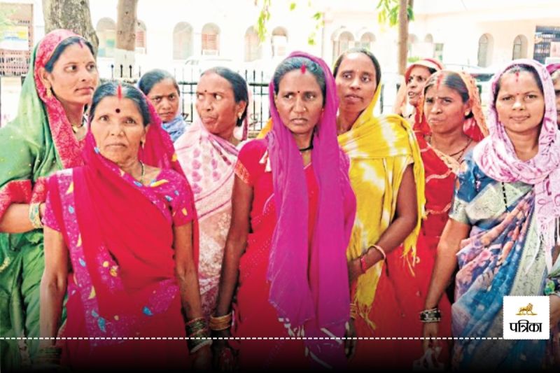 CG Liquor News: अवैध शराब बिक्री पर महिलाओं का फूटा गुस्सा, बोली - 19 साल में लगभग 30 लोगों की हुई मौत… की ये मांग