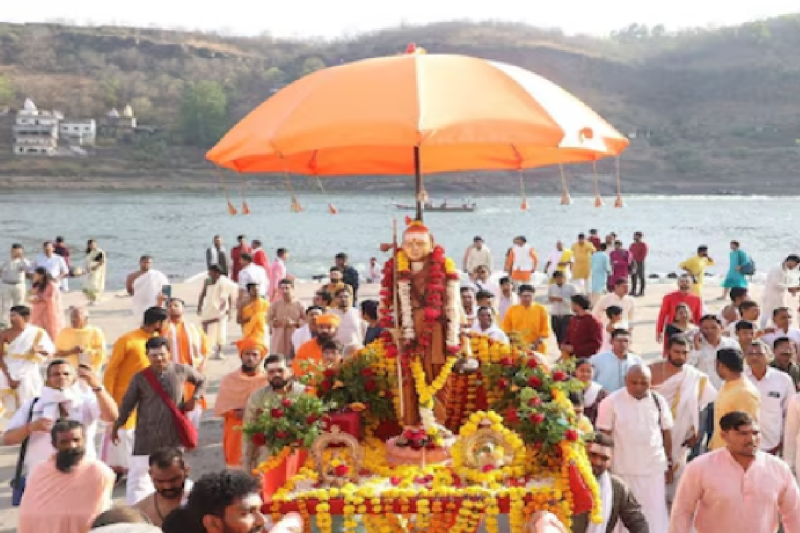 unique confluence of Advaita Vedanta and science was seen in Ekatma festival in Omkareshwar of mp news