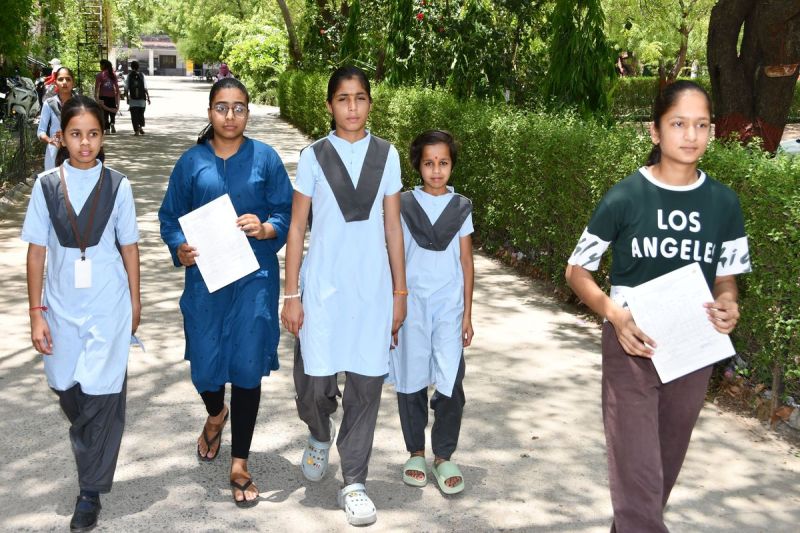 Schools closed from today: Exam results received before holidays, children are happy