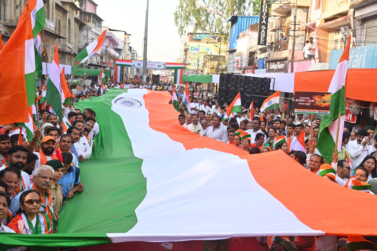 PatriotismEvent:  ऑपरेशन सिंदूर की सफलता और सेना के शौर्य के सम्मान में निकाली
भव्य तिरंगा यात्रा 