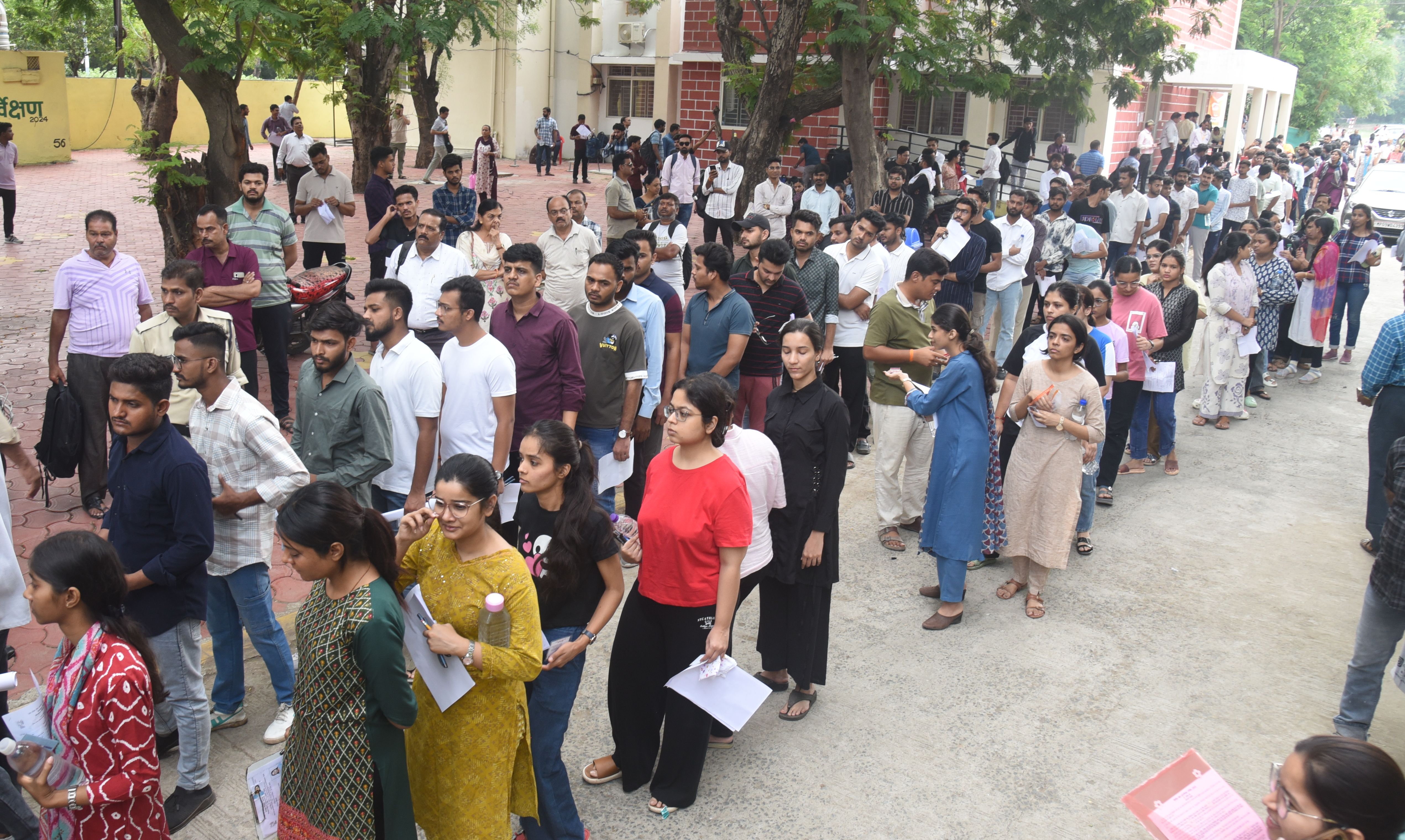 यूपीएससी प्रारंभिक परीक्षा-इंदौर में 36 केंद्रों पर 14,692 अभ्यर्थी हुए शामिल