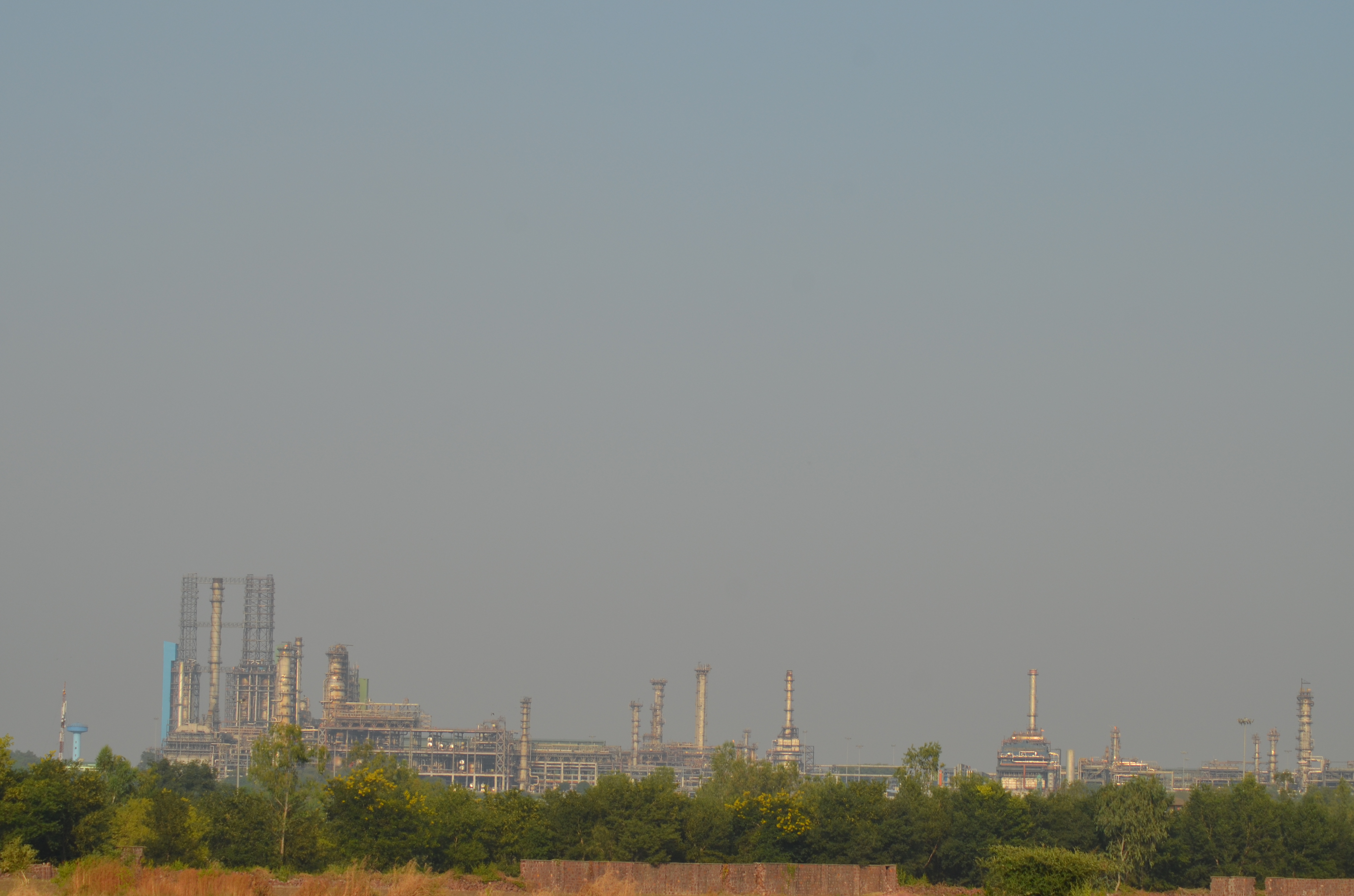 There is no temperature measuring device nor any system to check air quality in the city
