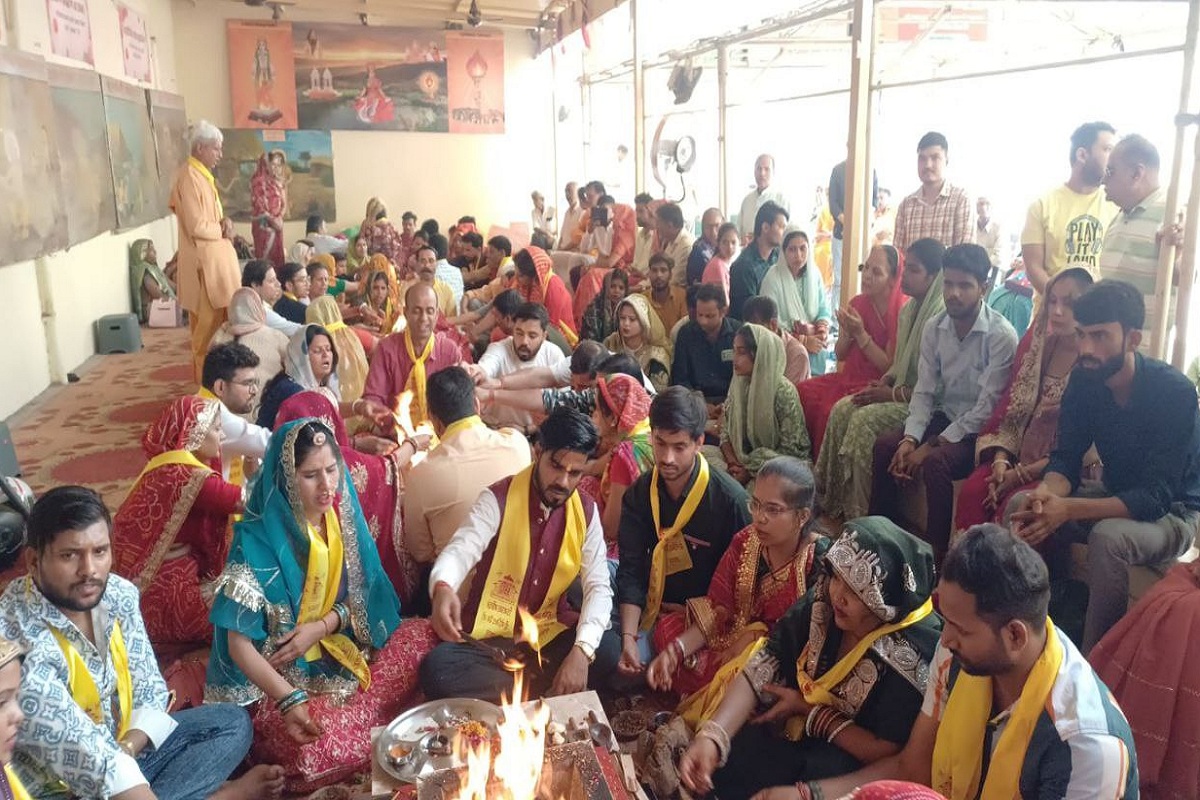 गोविंददेवजी मंदिर में ” परिणय अनुयाज” का आयोजन : नव विवाहित को बताए सुखी
दाम्पत्य जीवन जीने के सूत्र