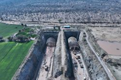 देश की सबसे बड़ी टनल का निर्माण कार्य शुरू, 130 किमी कम हो जाएगी दिल्ली-मुंबई की
दूरी, जानें कब से शुरू होगा यातायात? - image