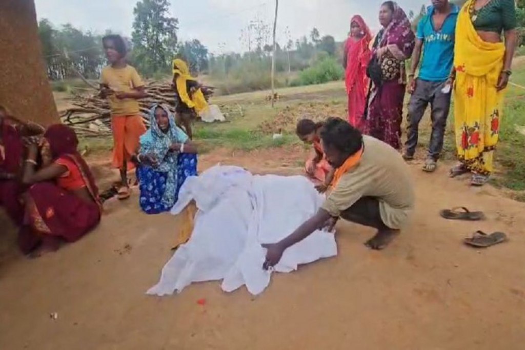 Big incident: Video: डबरी में डूबने से 2 मासूम चचेरे भाइयों की मौत, पीएम के बाद बाइक पर ले जाना पड़ा शव
