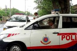 Delhi Crime: 20 घंटे, 1100 किलोमीटर का सफर… पुलिस ने चलती ट्रेन में दबोचा बेटी
से रेप और हत्या का आरोपी - image