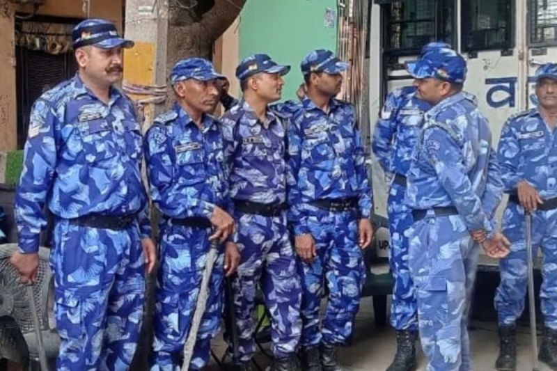 Delhi: दिल्ली में बकरी को लेकर बवाल, आधी रात में भिड़े हिन्दू-मुस्लिम, पैरामिलिट्री ने संभाला मोर्चा