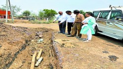 दूषित जल के सेवन से 15 लोग हुए पीलिया ग्रसित, स्वास्थ्य विभाग ने कैंप लगाकर की
जांच - image