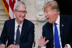 iPhone मैन्युफैक्चरिंग पर Donald Trump की टिम कुक को दो टूक, ‘भारत में नहीं,
अमेरिका में ही करें उत्पादन’ - image