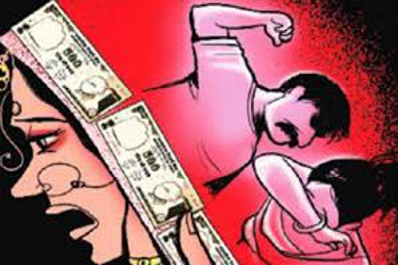 Dowry torture: दहेज लोभी पति, सास और ससुर को नवविवाहिता ने सिखाया सबक, मांग रहे थे 2 लाख नकद व 5 डिसमिल जमीन