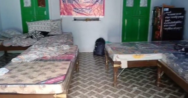 इसी वृद्धाश्रम से वह शुरुआत करने वाला था। 