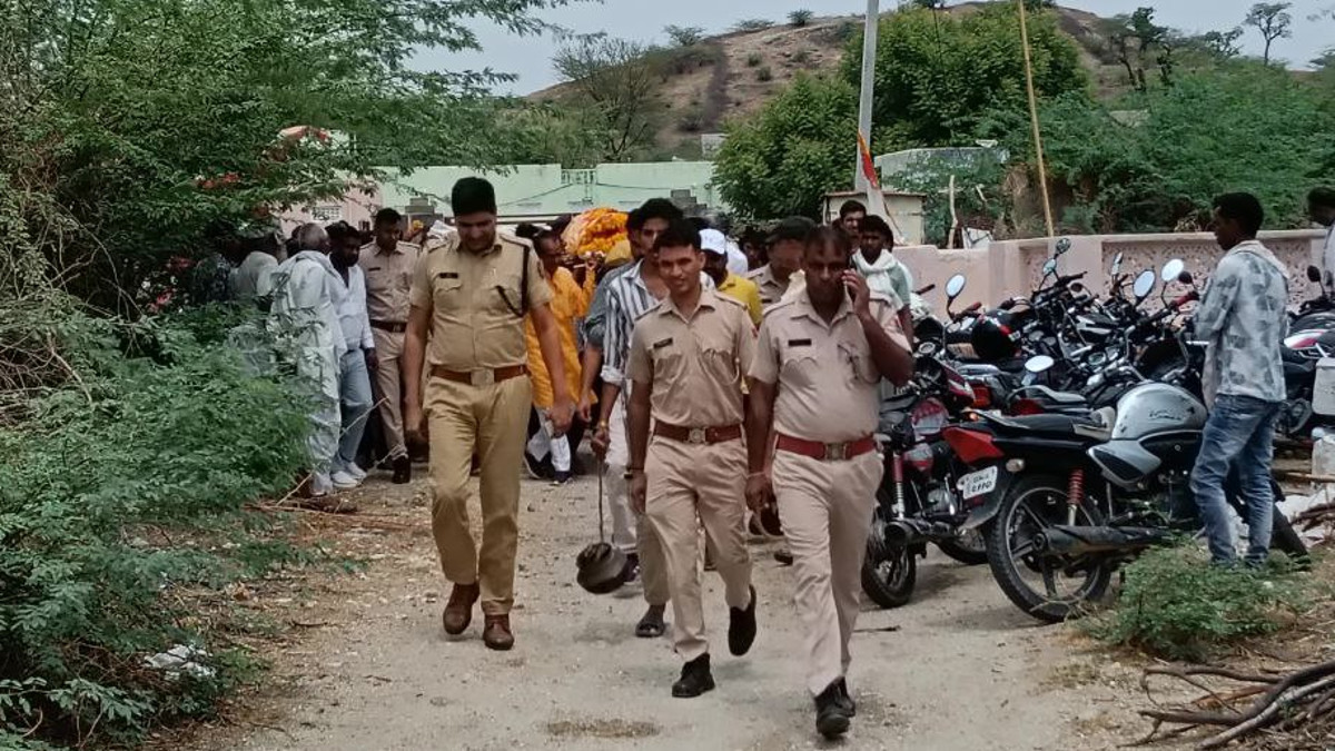 राजस्थान के इस गांव में पहली बार हुआ दाह संस्कार, प्रशासन ने तय की जगह, जानें
पूरा मामला