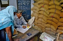 Rajasthan: खाद्य सुरक्षा योजना में 31 मई तक अपात्र व्यक्ति कटवा सकेंगे नाम, ये
हैं अपात्रता के मानक - image