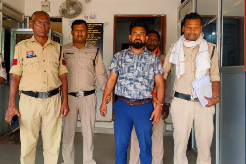 Big fraud: रायपुर के कारोबारी को अंबिकापुर में UP के कर्मचारियों ने लगाई 60 लाख की चपत, 1 गिरफ्तार, जानिए क्या है मामला…