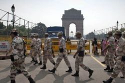 Delhi High Alert: पाकिस्तान के खिलाफ ‘ऑपरेशन सिंदूर’ के बाद दिल्ली में बढ़ाई गई
सुरक्षा, एयरपोर्ट ने जारी की एडवाइजरी - image