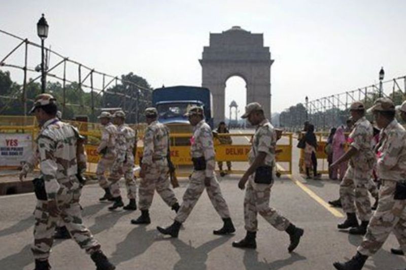 Delhi High Alert: पाकिस्तान के खिलाफ 'ऑपरेशन सिंदूर' के बाद दिल्ली में हाई अलर्ट, एयरपोर्ट ने जारी की एडवाइजरी