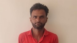 पत्नी की गला दबाकर हत्या, शव बोरे में डालकर कबाड़ में छिपाया, फिर घर जाकर बच्चों
के पास सो गया - image