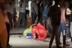 गोरखपुर में मौत बन कर घूम रहे हैं मिट्टी खनन करने वाले डंपर, ई रिक्शा में मारा
ठोकर…एक की मौत - image