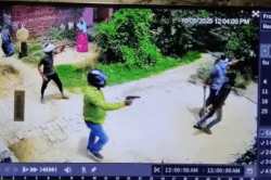 यूपी में जमीनी विवाद को लेकर ताबड़तोड़ फायरिंग, दो किशोरियां घायल…पिस्टल लहराते
युवकों का वीडियो वायरल - image