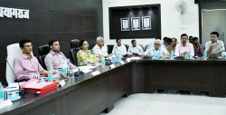 प्रयागराज के मण्डलयुक्त की सख्ती: महाकुंभ में बनीं 800 करोड़ की सड़क परियोजनाओं
की जांच करेंगे मजिस्ट्रेट - image