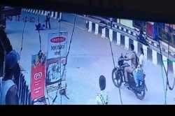 गोरखपुर में सनकी युवक ने साथियों पर किया धारदार हथियार से हमला, आरोपी फरार…दो की
हालत गंभीर - image