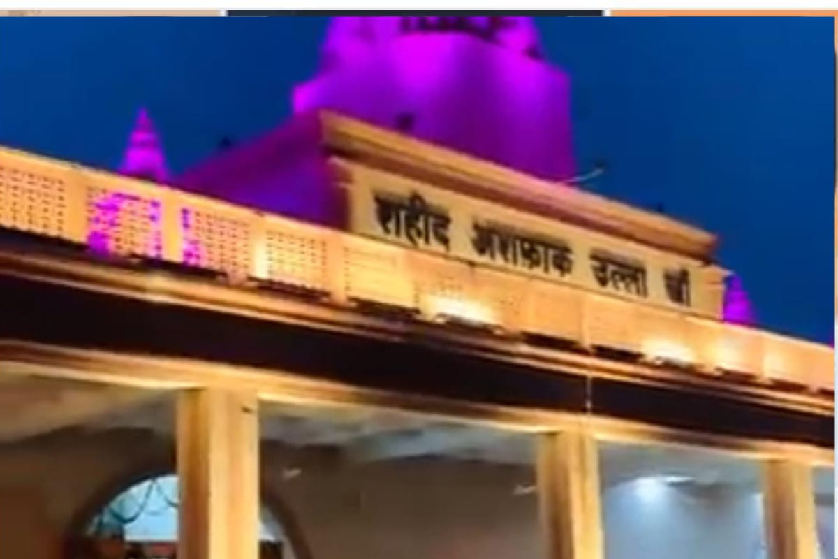गोरखपुर में काले कौए बने खतरा, भोपाल से आई चौंकाने वाली खबर…अब आसमान में मंडरा
रहा है खतरा