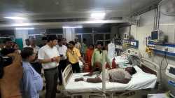 Prayagraj: हाईकोर्ट की सख्ती के पास स्वरूपरानी चिकित्सालय पहुंचे जिलाधिकारी,
व्यवस्थाओं में लापरवाही पर बिफरे - image