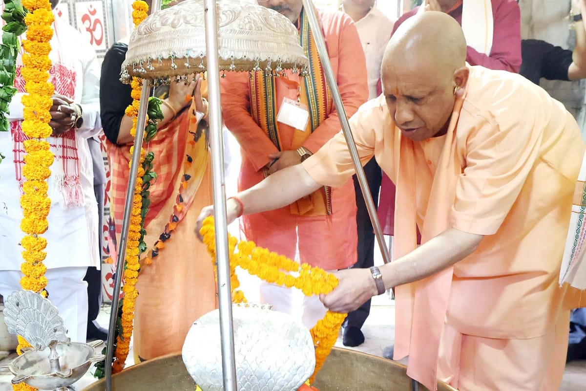 यूपी में बनेगा “तामेश्वर नाथ धाम कॉरिडोर”, जाने तामेश्वरनाथ धाम शिव मंदिर की
महिमा…सीएम योगी ने दिया 15 अरब की सौगात