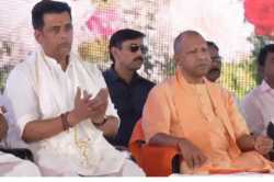 BJP सांसद रविकिशन ने जताया सीएम योगी का आभार, जल्द ही गोरखपुर में दिखेगी नाथ पंथ
की भव्यता और दिव्यता - image