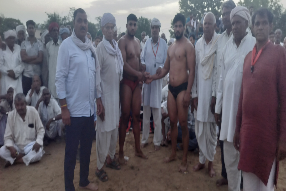 कुश्ती में पहलवानों ने दिखाया दमखम, अंतिम कामड़ा छूटा बराबरी पर …. देखें वीडियो
….