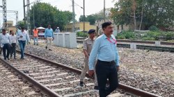 उन्नाव: लखनऊ डीआरएम ने बोल ही गंगापुल बनाने की कोई योजना नहीं - image