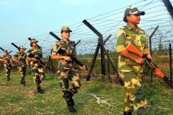 आपको रोना नहीं, बदला लेना है…मेजर जनरल जीडी बख्‍शी ने बताई पाकिस्तान के आतंक की
कहानी - image