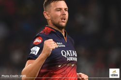 मुझे लगता है… WTC फाइनल के लिए IPL छोड़ने वाले विदेशी खिलाड़ियों पर जोश हेजलवुड
का बड़ा बयान - image