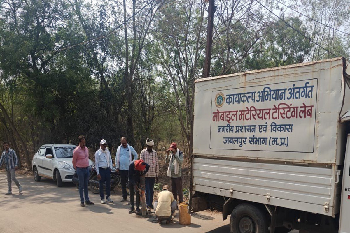 कायाकल्प टीम पहुंची कटनी: कोर कटिंग कर परखी सडक़ों की गुणवत्ता