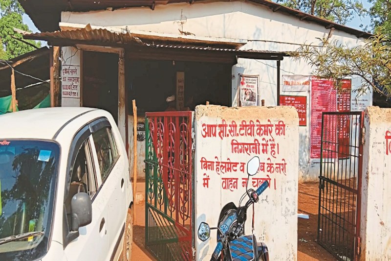 शराब दुकान में खुलेआम वसूली (Photo- Patrika)