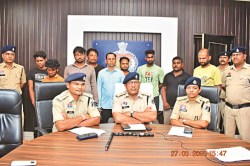 CG News: आयुर्वेदिक डॉक्टर आत्महत्या मामले में 9 आरोपीे गिरफ्तार, अश्लील वीडियो
वायरल करने में 8 मोबाइल जब्त - image