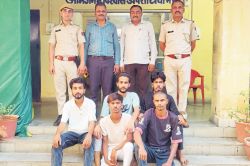 कोटा में सुसाइड के बाद अब बढ़ रही चाकूबाजी की घटनाएं, बात-बात पर चल रहे चाकू,
जानें ये चौंकाने वाले 3 केस - image