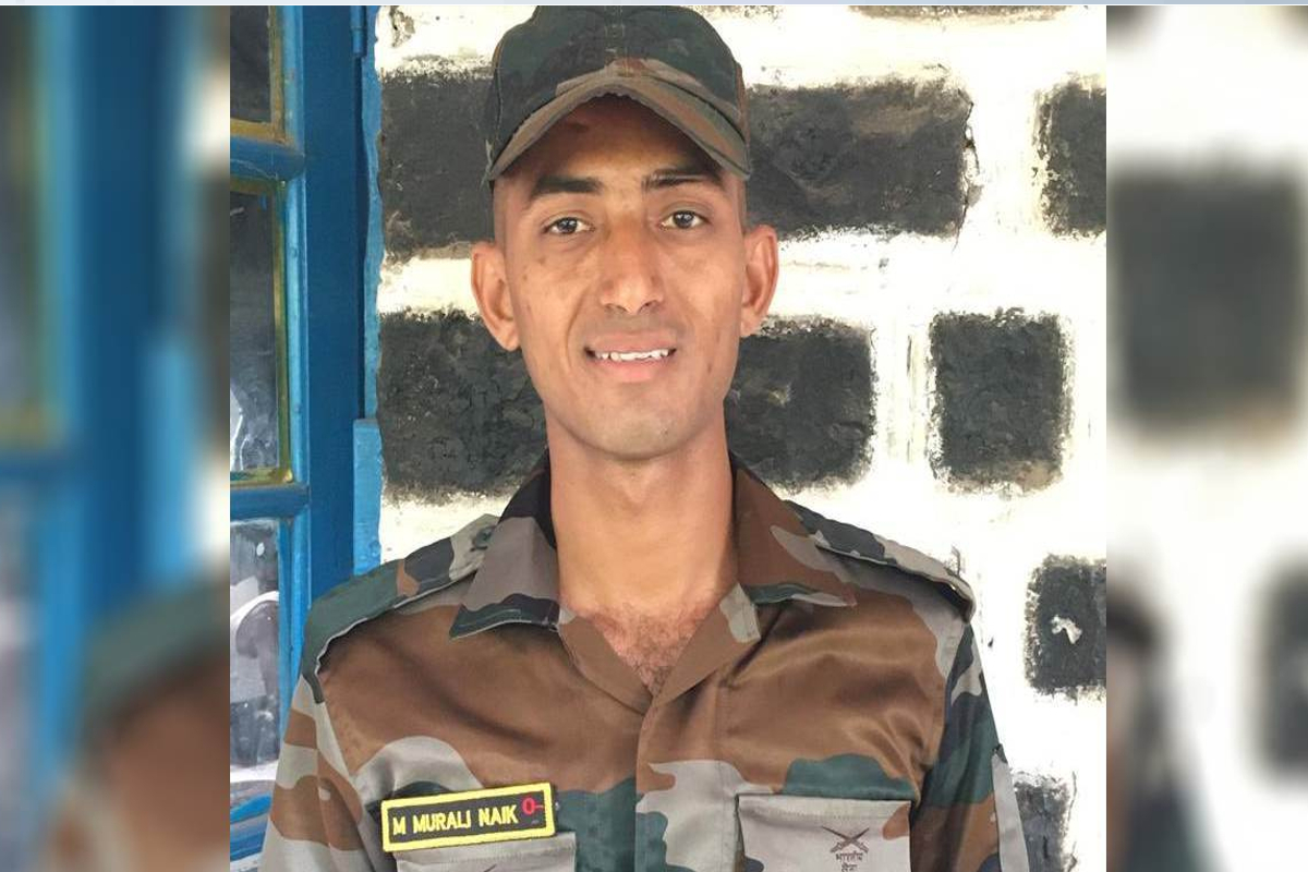 Operation Sindoor: मुंबई में मजदूरी कर रहे मां-बाप की चिंता के साथ ही जम्मू में
शहीद हो गया बेटा - image