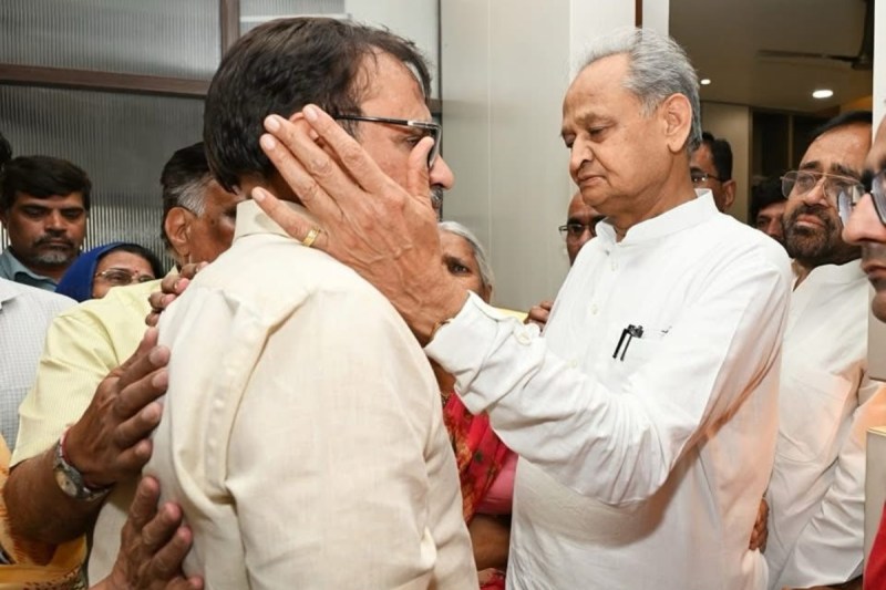 Mahesh Joshi and Ashok Gehlot