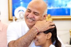ये संवेदनहीनता नहीं, सियासी पतन है…केजरीवाल का वीडियो शेयर कर क्यों भड़के मनीष
सिसोदिया? - image