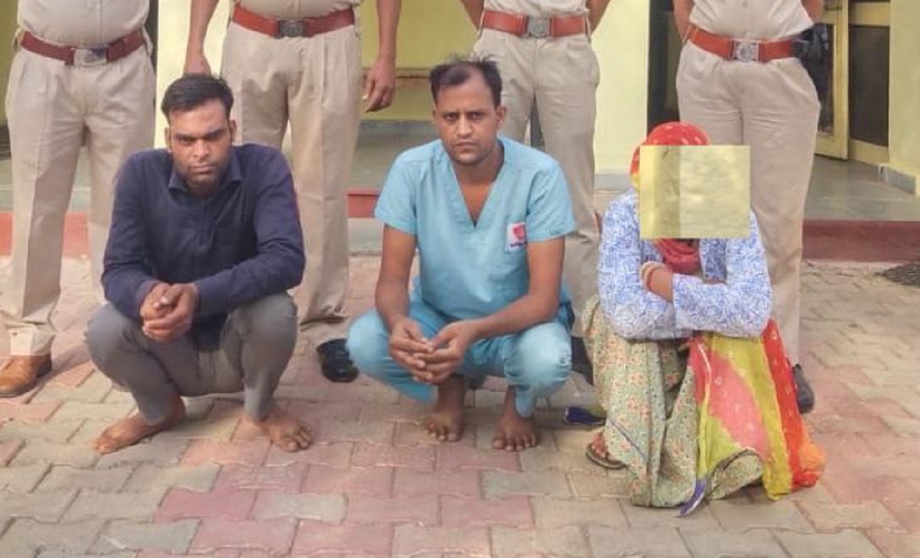 पत्नी का खौफनाक खेल: नर्सिंग ड्रेस में जहरीला इंजेक्शन लगवाने दो युवक बुलवाए,
अस्पताल स्टाफ ने पकड़ा