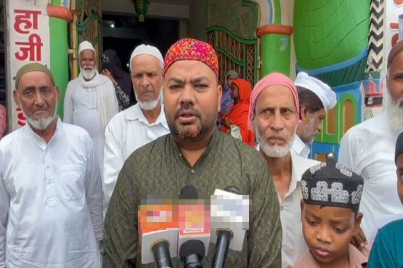 Operation Sindoor: जुमे की नमाज में मुस्लिमों ने भारतीय सैनिकों के लिए मांगी दुआ, पाकिस्तान को मिटाने की कही बात