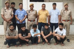 NEET परीक्षा में डमी बना MBBS छात्र, AI से मिक्सिंग कर बनाई फोटो… एग्जाम से एक
दिन पहले पुलिस ने पकड़ा - image
