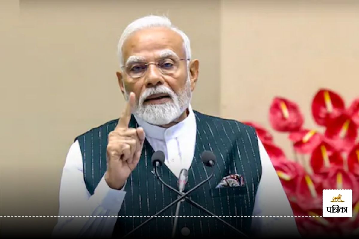 ‘आतंकियों के मददगार को नहीं छोड़ेगे’, PM मोदी ने आतंकवादियों के पनहागारों को दी
कड़ी चेतावनी - image