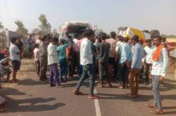 बारातियों से भरी बस पलटी, 23 यात्री घायल, 6 गंभीर - image