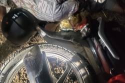 बाइक सवारों को टक्कर मारकर भागा ट्रक, 2 की मौत - image